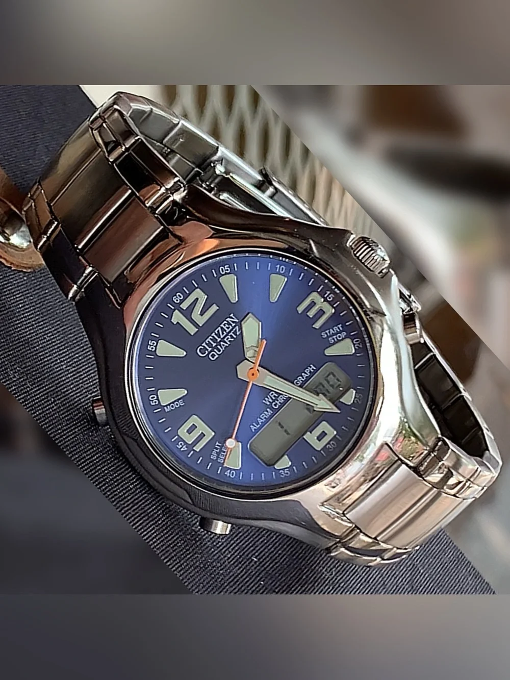 CITIZENS Analogue DIGITAL Sport Chronograph Watch 36mm Blue Sunburst Dial Silver